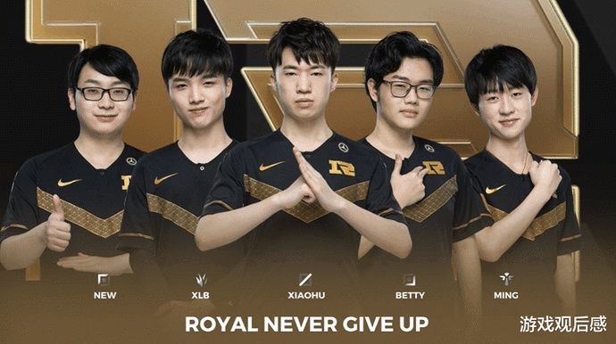 任主教练伊 任主教练伊